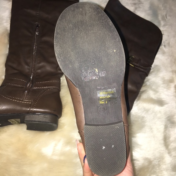 Thigh high boots - Picture 2 of 5